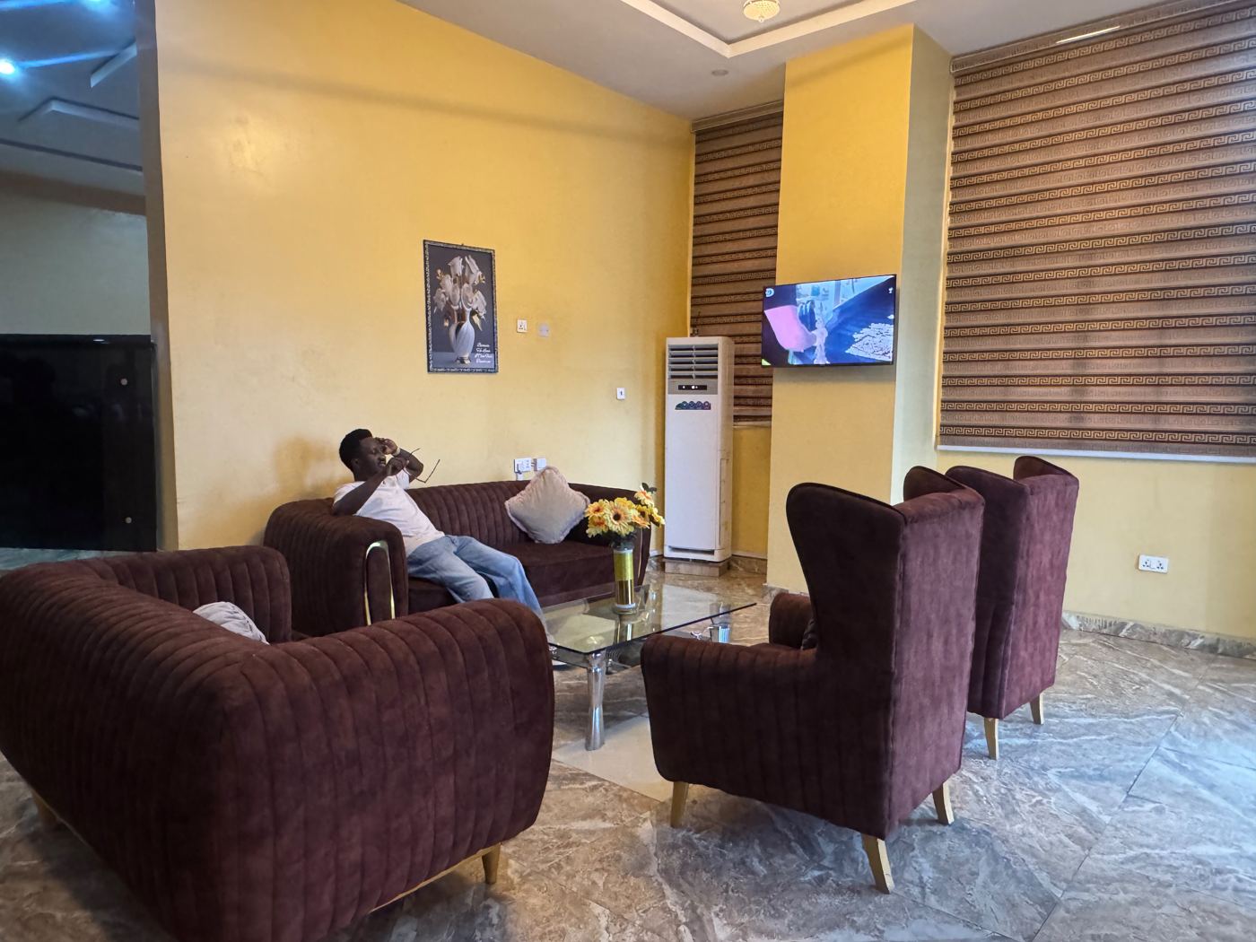 Waiting lounge